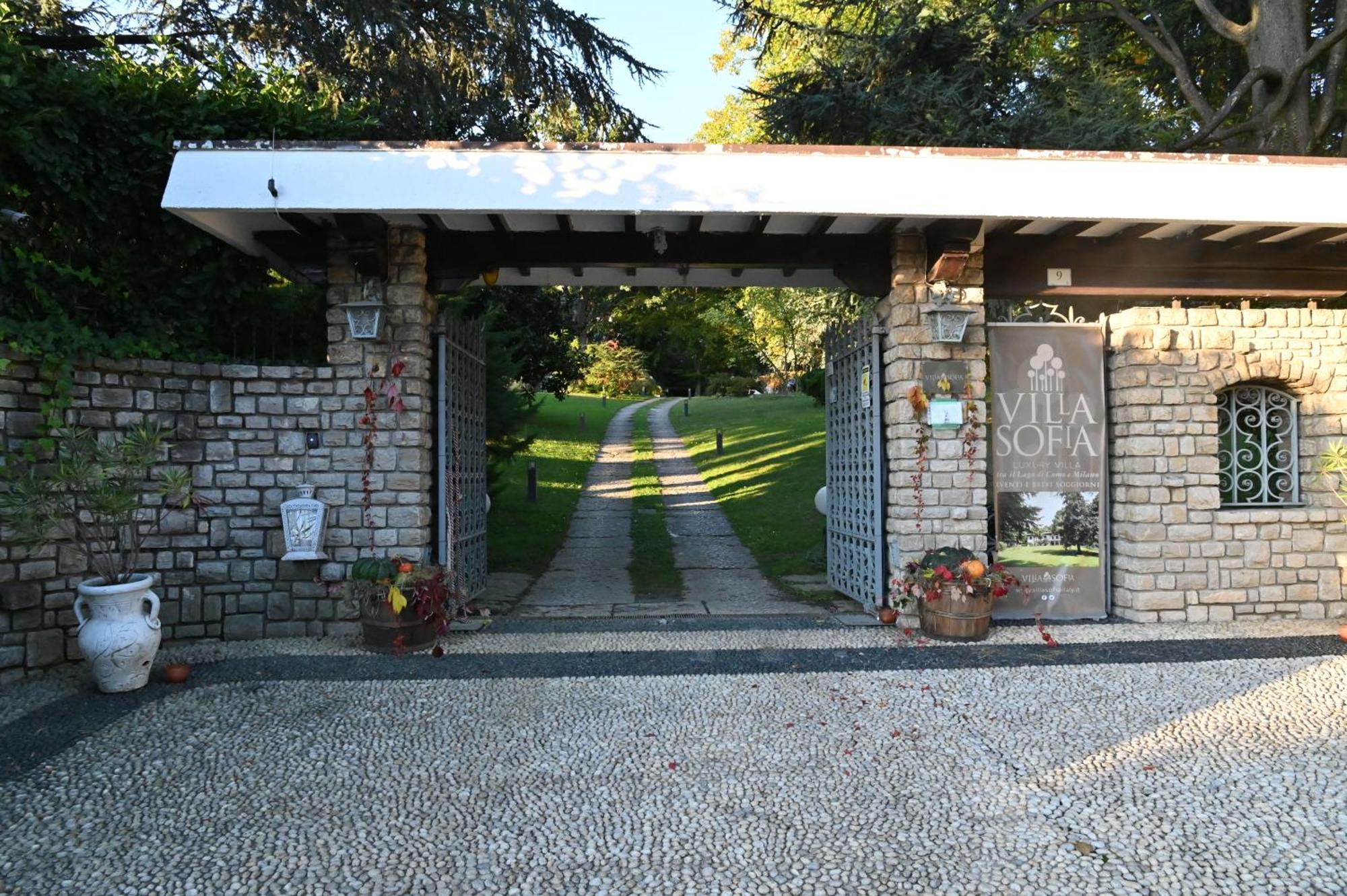 Wonderful Villa Between Como And Milano Sirtori Экстерьер фото